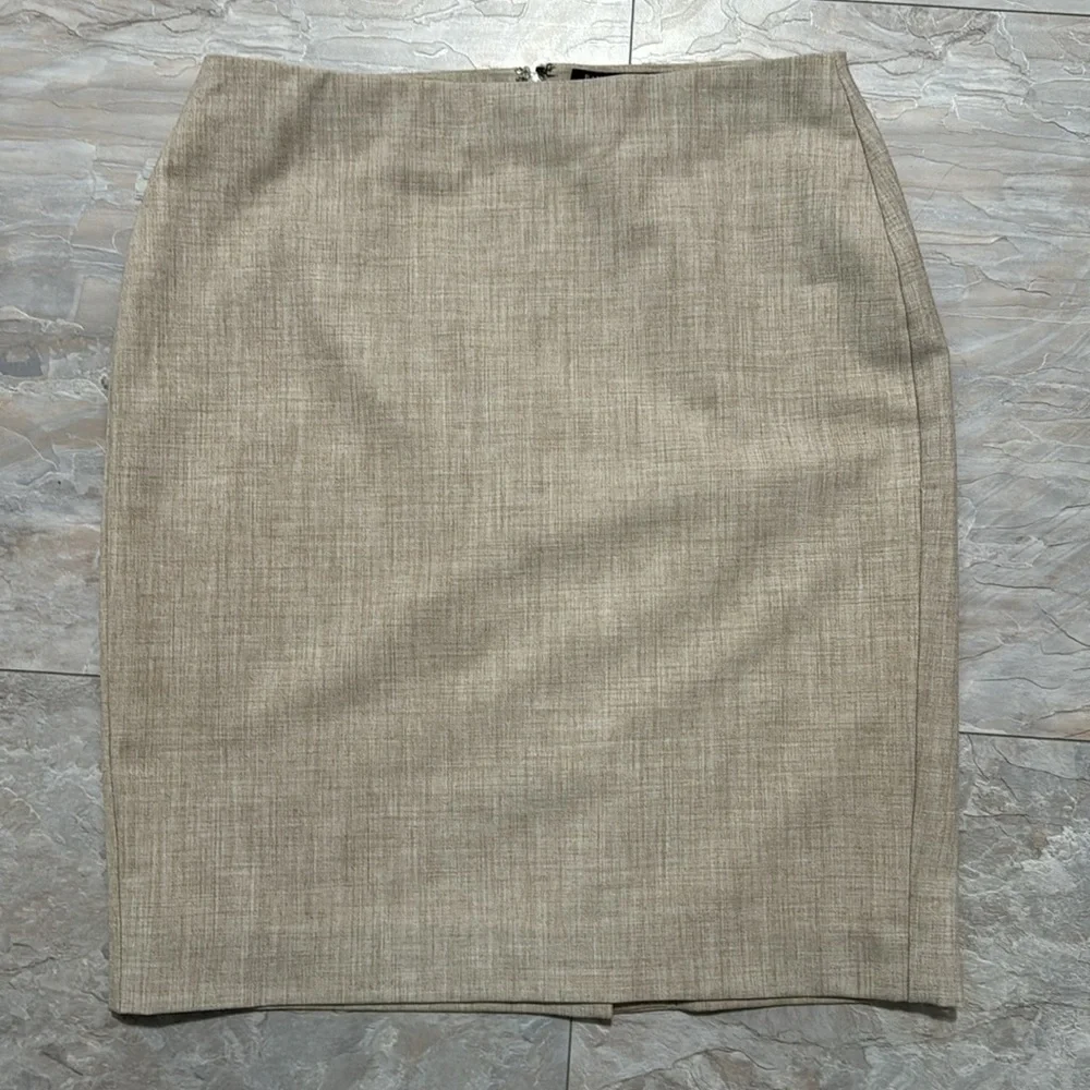 Banana Republic tan skirt suit. - Picture 5 of 5